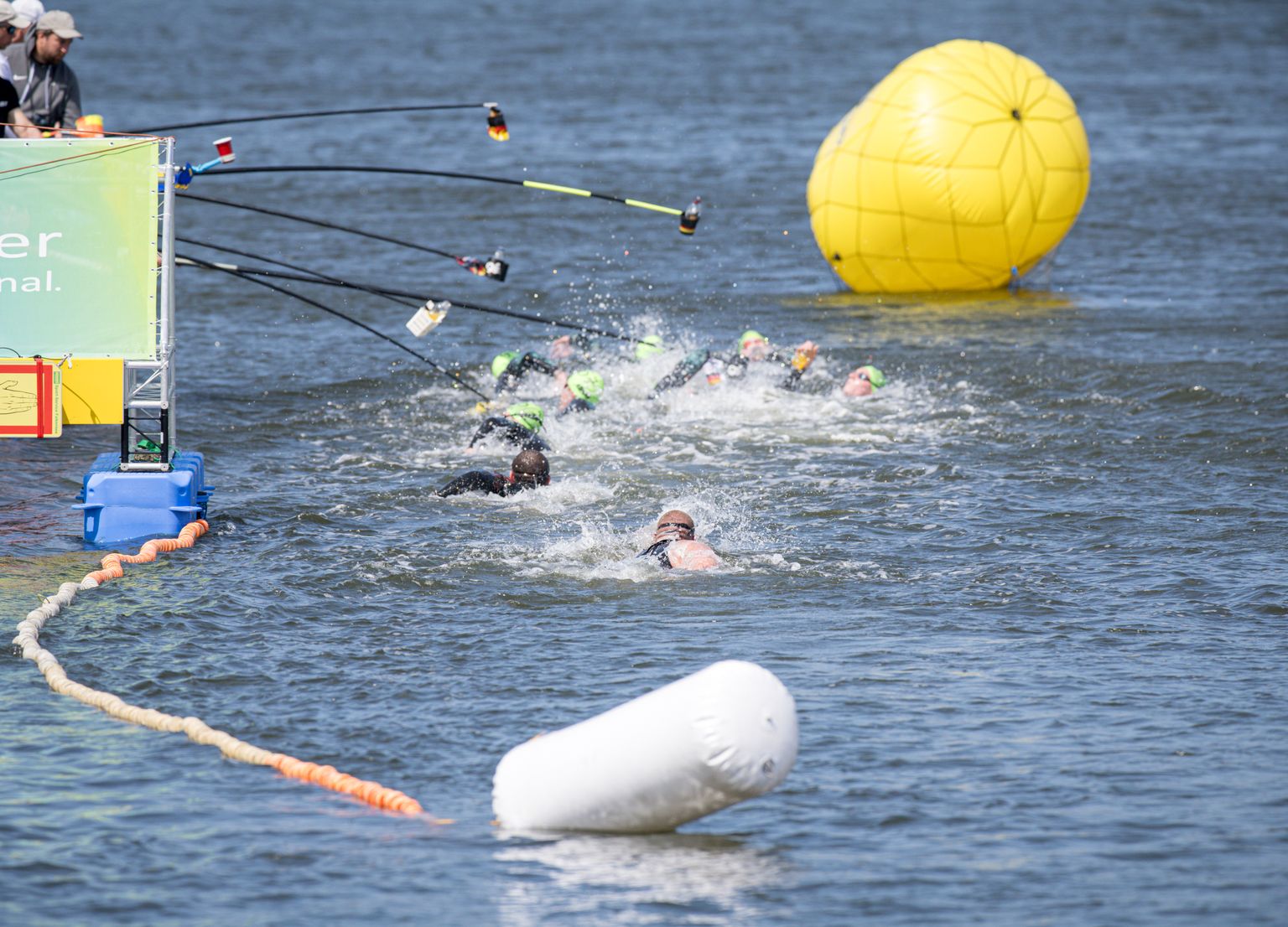 Bild zu Deutsche Freiwassermeisterschaften in Rostock