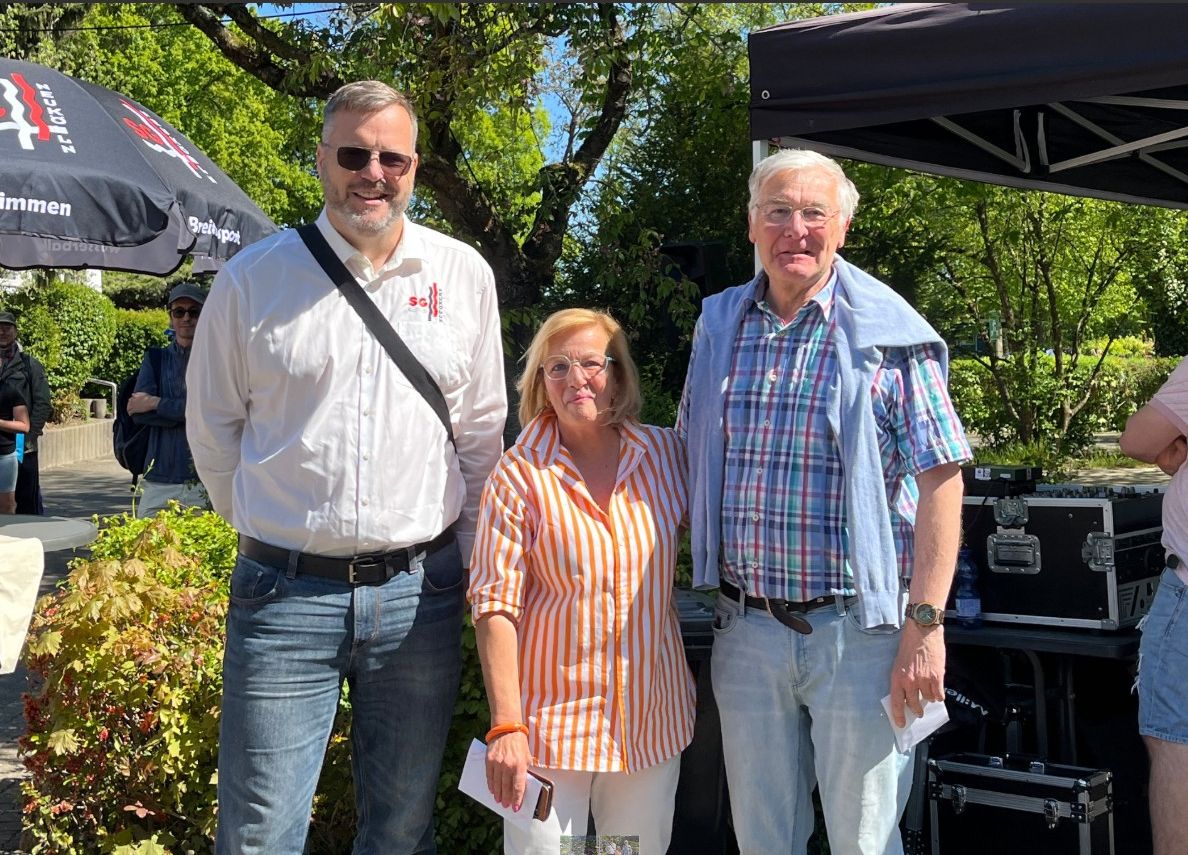 Bild zu Gartenbeet-Patenschaften – Sabine und Winfried legen los