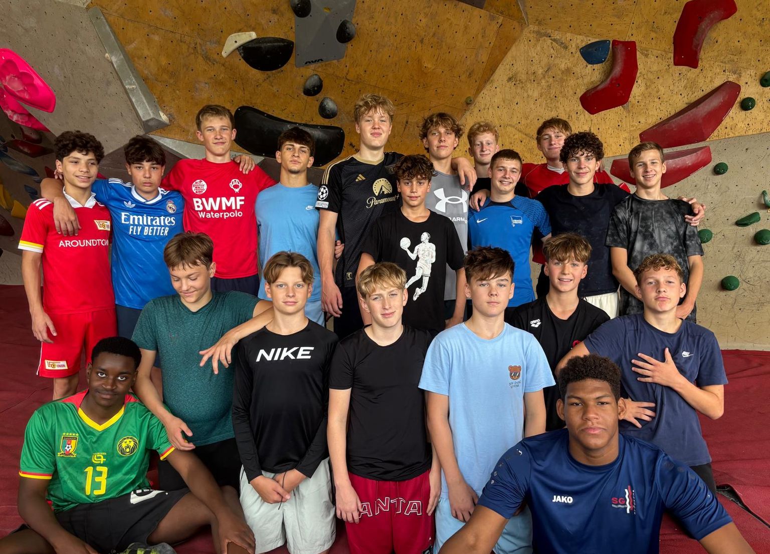 Bild zu Bouldern der U16/U18 Wasserballer