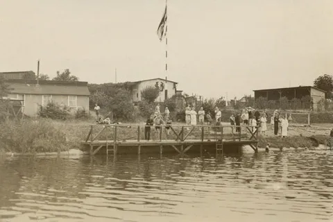 Altes Sommerbad der SUN und FSN an der Grenzallee (Westseite) 1920-1928