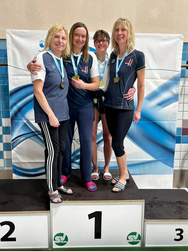 Freistilstaffel mit Gitti, Andrea, Susie und Dagmar