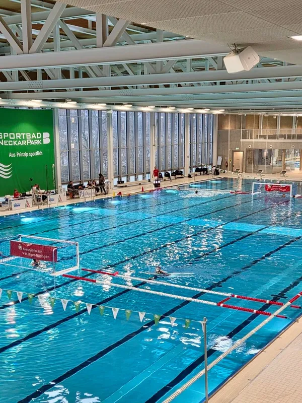 Das Sportbad Neckarpark in Stuttgart